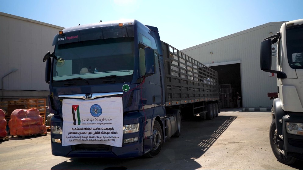 عبور 83 شاحنة مساعدات جديدة من الأردن إلى غزة