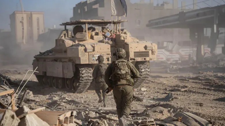 مصادر عسكرية إٍسرائيلية: لن تحدث خسائر أمنية إذا انسحبنا من غزة 42 يوما