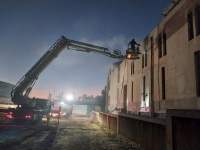 الدفاع المدني يخمد حريق شب داخل أحد مصانع الالبسة في العاصمة عمان