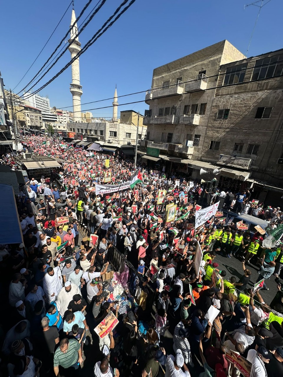 عشرات آلاف الاردنيين في وسط البلد: شعب الأردن يا كابوس.. لبّى ندا المقاومة - فيديو وصور