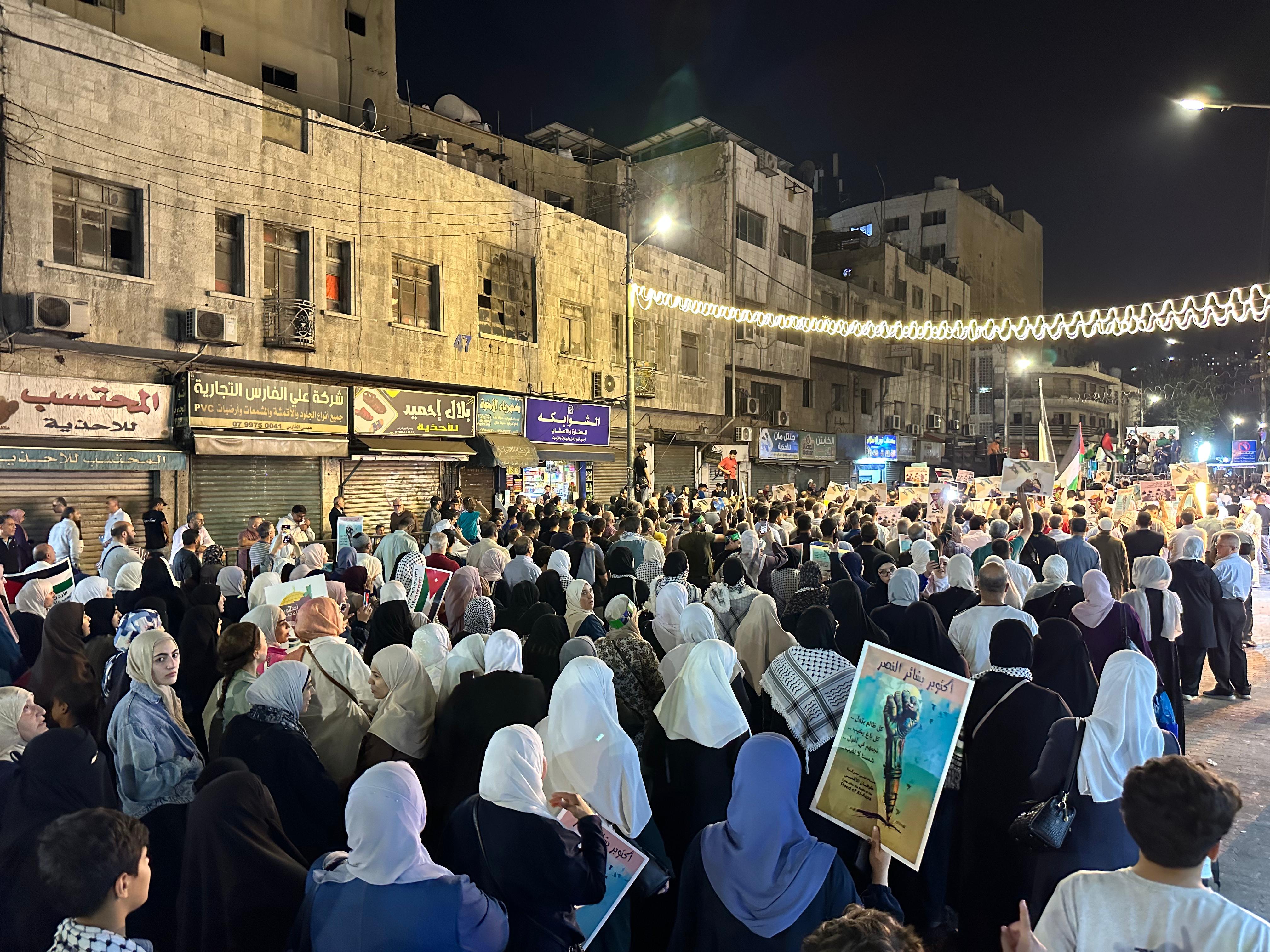 آلاف الاردنيين في وسط البلد: يا أمتنا يا للعار.. جباليا تحت الحصار - صور