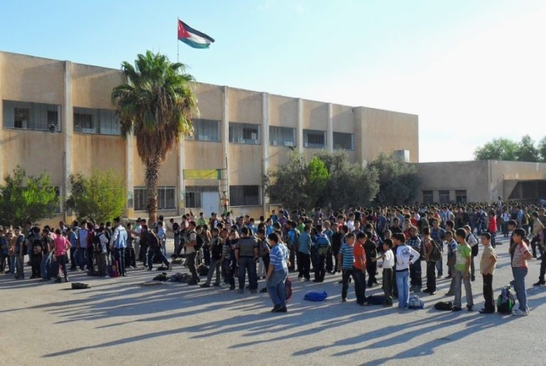 عندما ينظر المرء لوطنه على انه جنته وليس سجنه.. عن فلسفة القهر التربوي وهندسة العقل البشري!