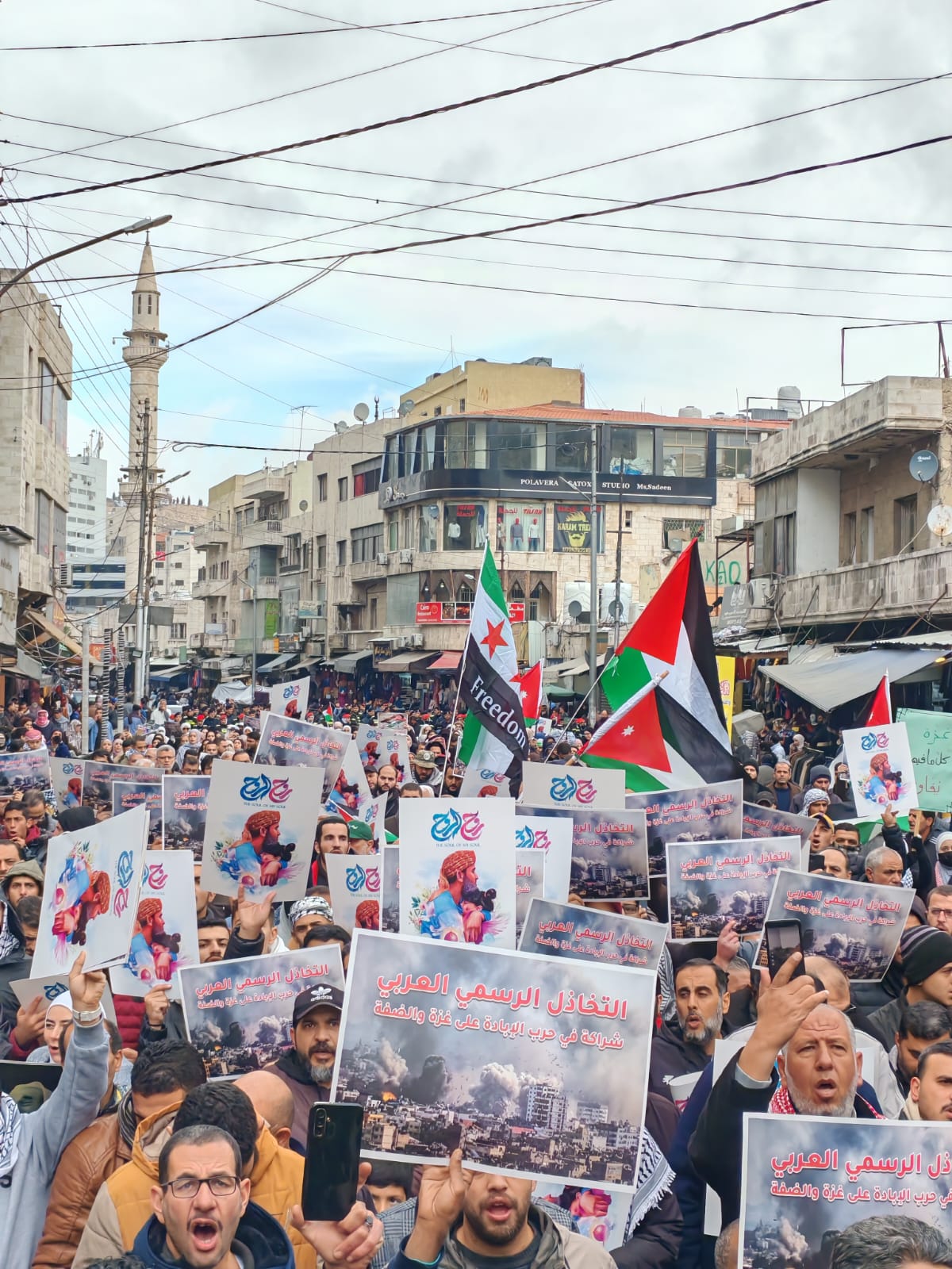 آلاف الاردنيين في وسط البلد: سمّع أمة المليار.. كيف رضيتوا هذا العار - فيديو وصور 