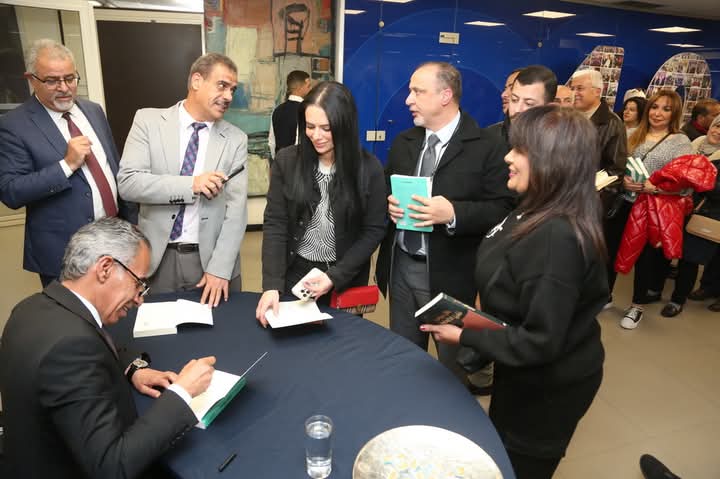 إشهار رواية معزوفة اليوم السابع للروائي جلال برجس في شومان