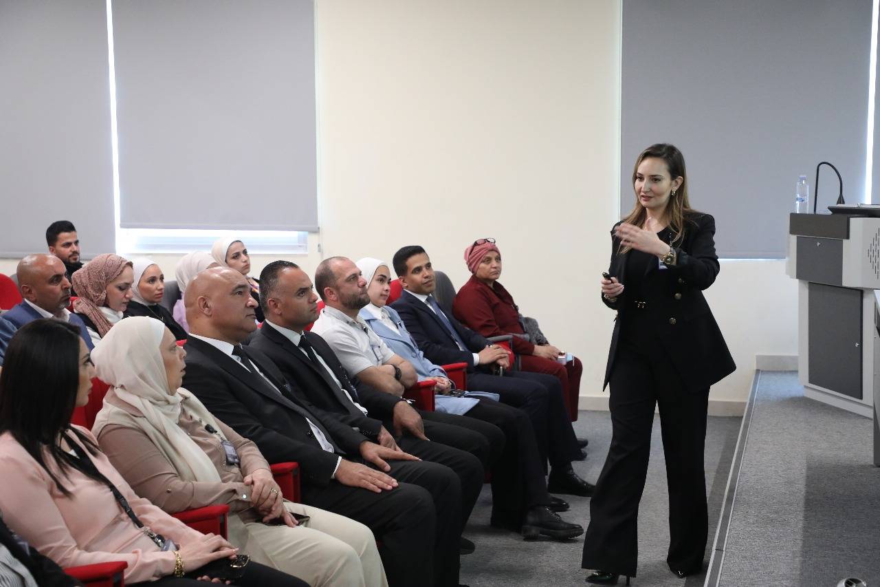 الشرق الأوسط تنظّم ورشة تدريبية حول الإتيكيت والمراسم والبروتوكول في بيئة العمل الجامعية