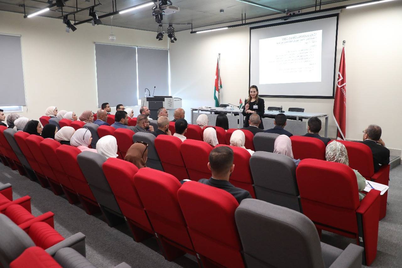 الشرق الأوسط تنظّم ورشة تدريبية حول الإتيكيت والمراسم والبروتوكول في بيئة العمل الجامعية