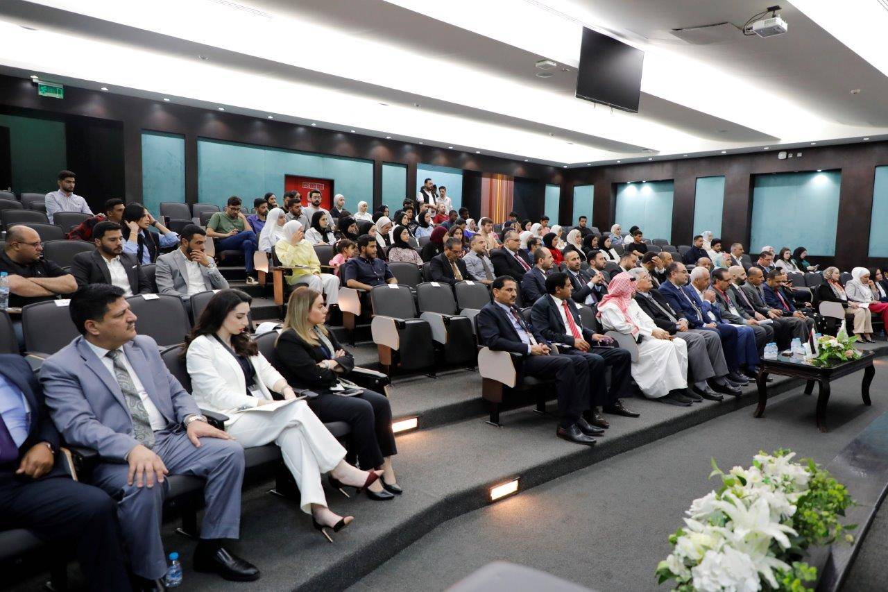 كلية الحقوق في عمان العربية تنظّم يومها العلمي الأول بعنوان: التحول الرقمي وأثره على المنظومة القانونية