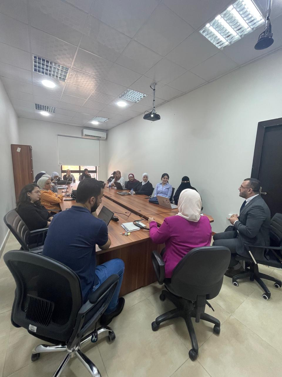 صيدلة عمان العربية تنظم محاضرة تطبيقية بعنوان استراتيجيات تسعير المنتجات الدوائية وإدارة التكاليف: من منظور استراتيجي لاتخاذ القرار