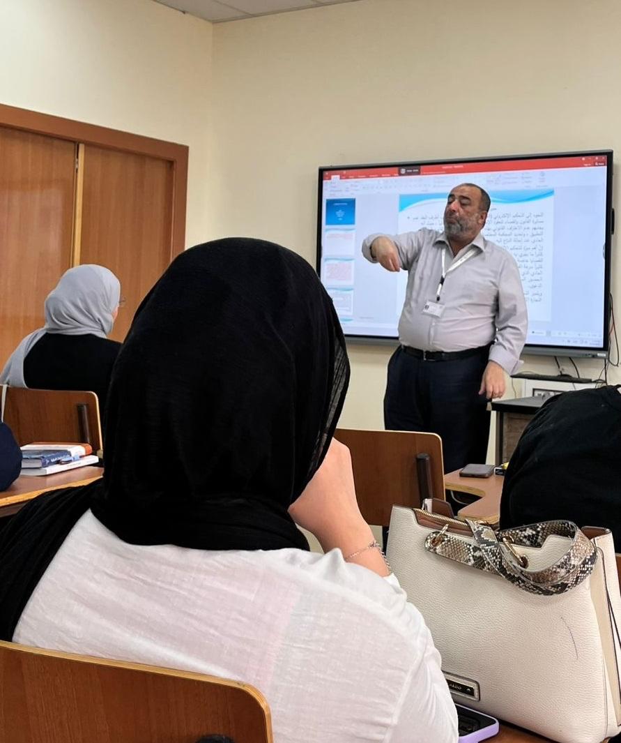 جامعة عمان العربية تعقد ورشة تدريبية حول التحكيم الإلكتروني لطلبة الحقوق