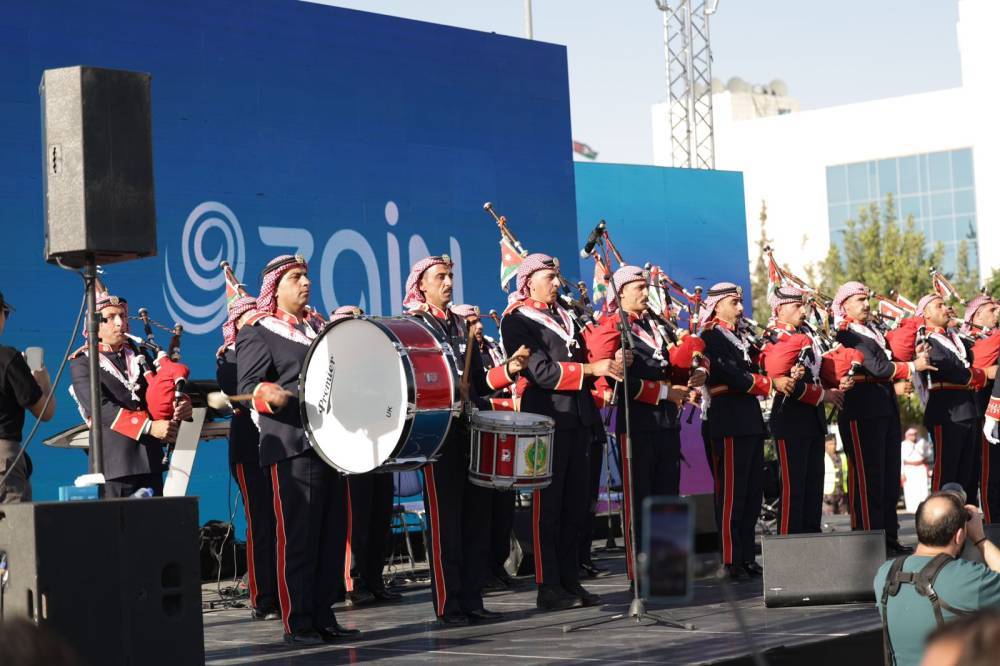 بحضور عشرات الآلاف من الأردنيين والأردنيات زين تحتفي بعيد الاستقلال 79 بحفل ضخم في حدائق الملك عبدالله الثاني 