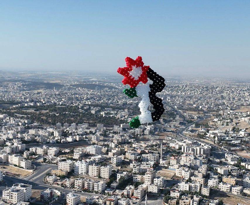 بحضور عشرات الآلاف من الأردنيين والأردنيات زين تحتفي بعيد الاستقلال 79 بحفل ضخم في حدائق الملك عبدالله الثاني 