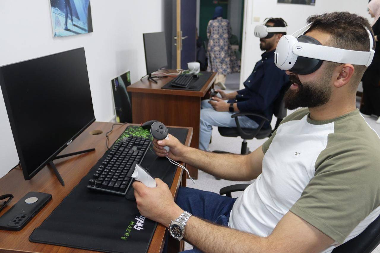 طلبة الهندسة المدنية في عمان العربية يزورون المركز الجغرافي الملكي الأردني