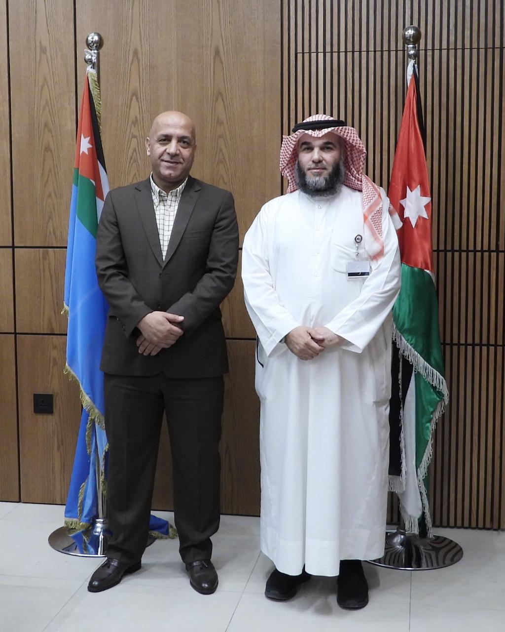 كلية الشريعة في عمان العربية تزور مركز السِلم المجتمعي لتعزيز التعاون في مكافحة الفكر المتطرف