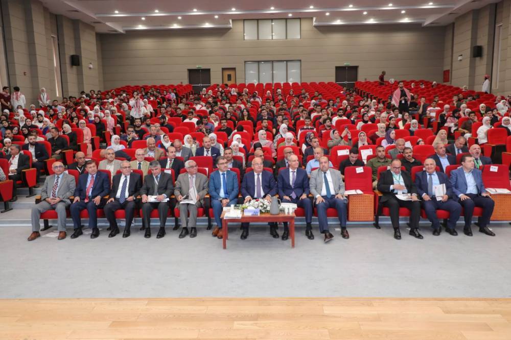 الجامعة الهاشمية تحتفي بالمناسبات الوطنية بيوم علمي حول الذكاء الاصطناعي وتكنولوجيا المستقبل