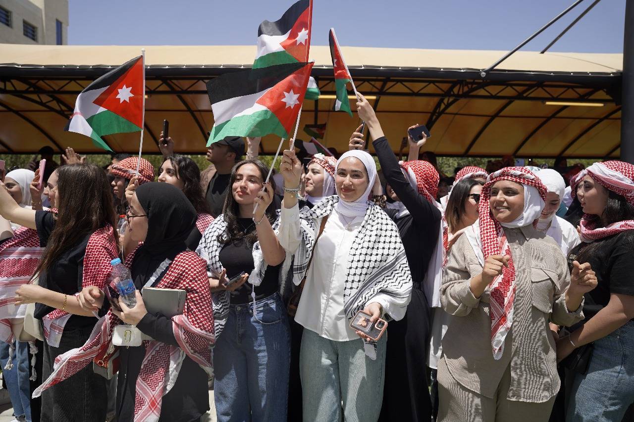 الشرق الأوسط توحّد المشهد العربي في عيد الاستقلال الـ79… رايات عربية ترسم لوحة مبهجة بجانب علم الأردن