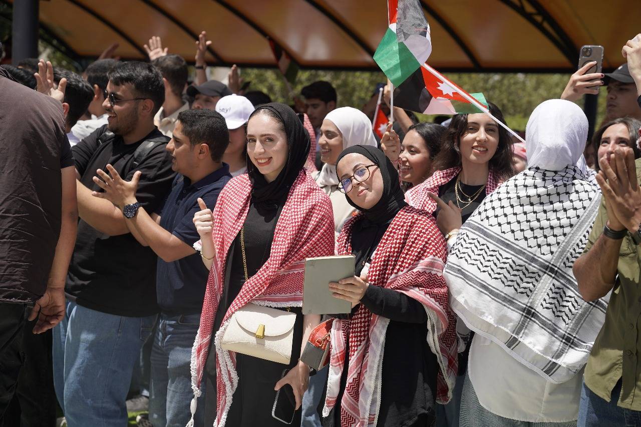 الشرق الأوسط توحّد المشهد العربي في عيد الاستقلال الـ79… رايات عربية ترسم لوحة مبهجة بجانب علم الأردن