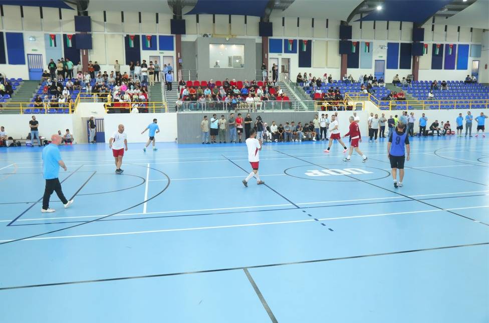 جامعة البترا وقناة المملكة تحتفلان بعيد الاستقلال بمباراة ودية