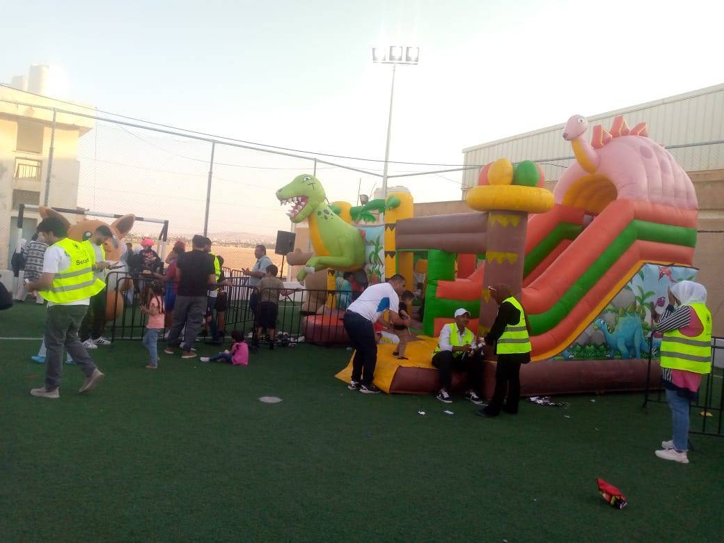 احتفالات الكرك بالمناسبات الوطنية تشهد حضورًا جماهيريًا كبيرًا في ملعب الأمير فيصل الرياضي