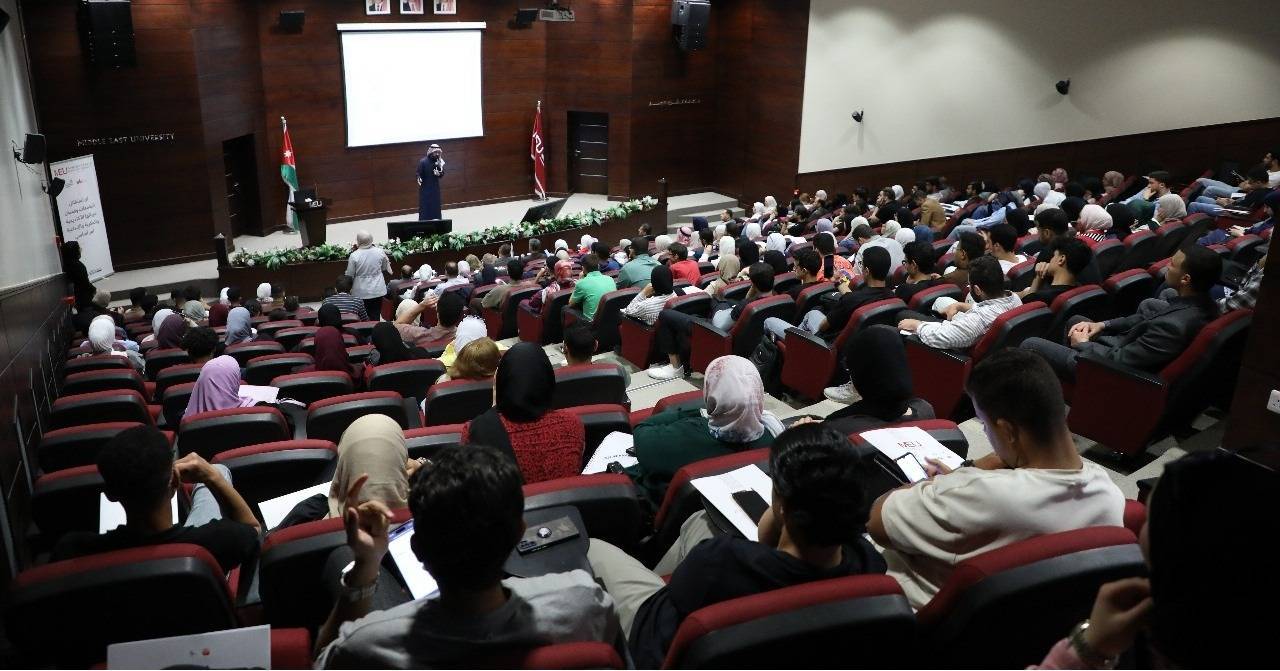 نقاشات ثرية وموسعة في اليوم العلمي الأول لـكلية العلوم الطبية المساندة في الشرق الأوسط