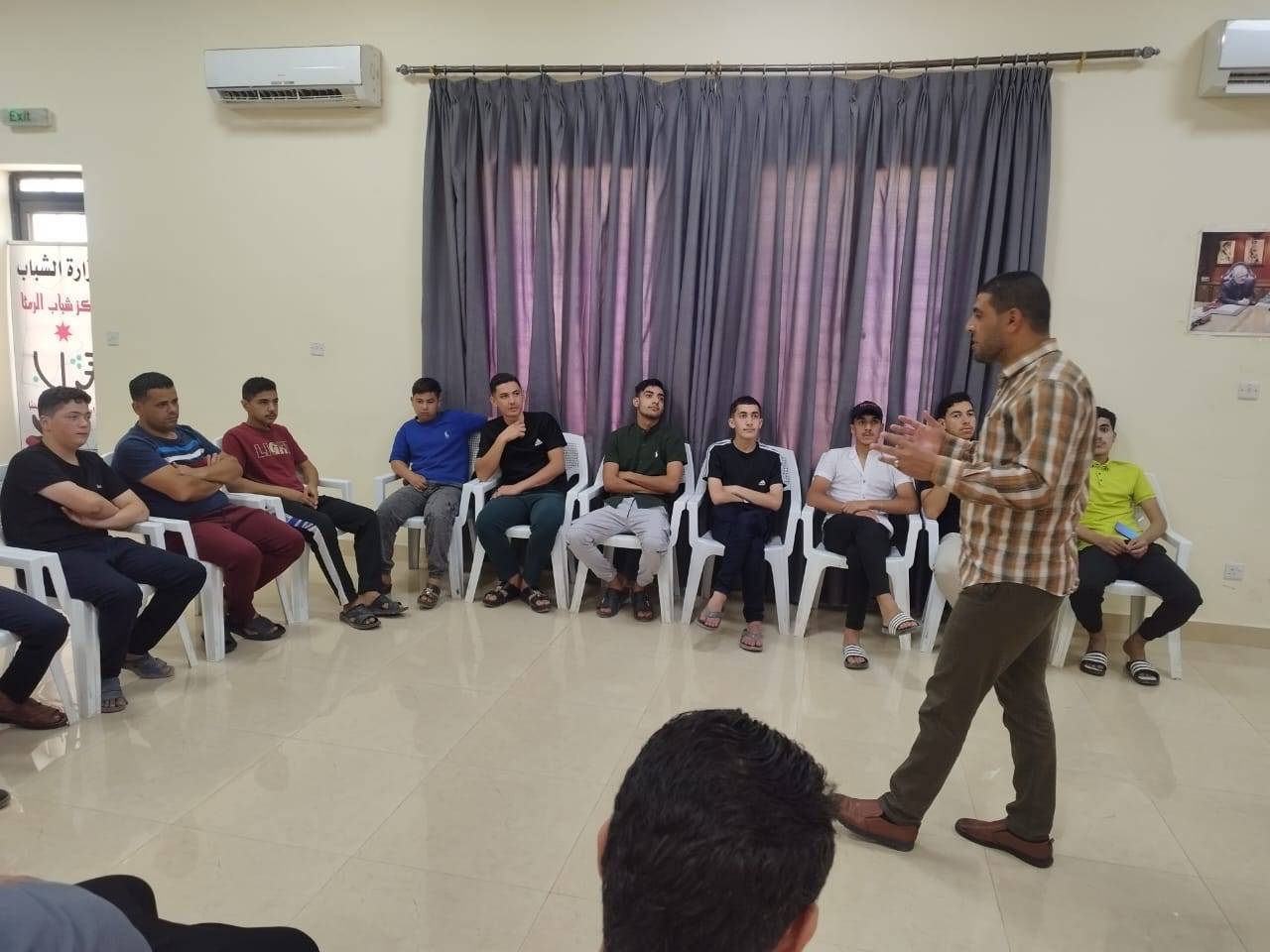 نشاط توعوي حول حماية الأسرة في مركز شباب وشابات الرمثا