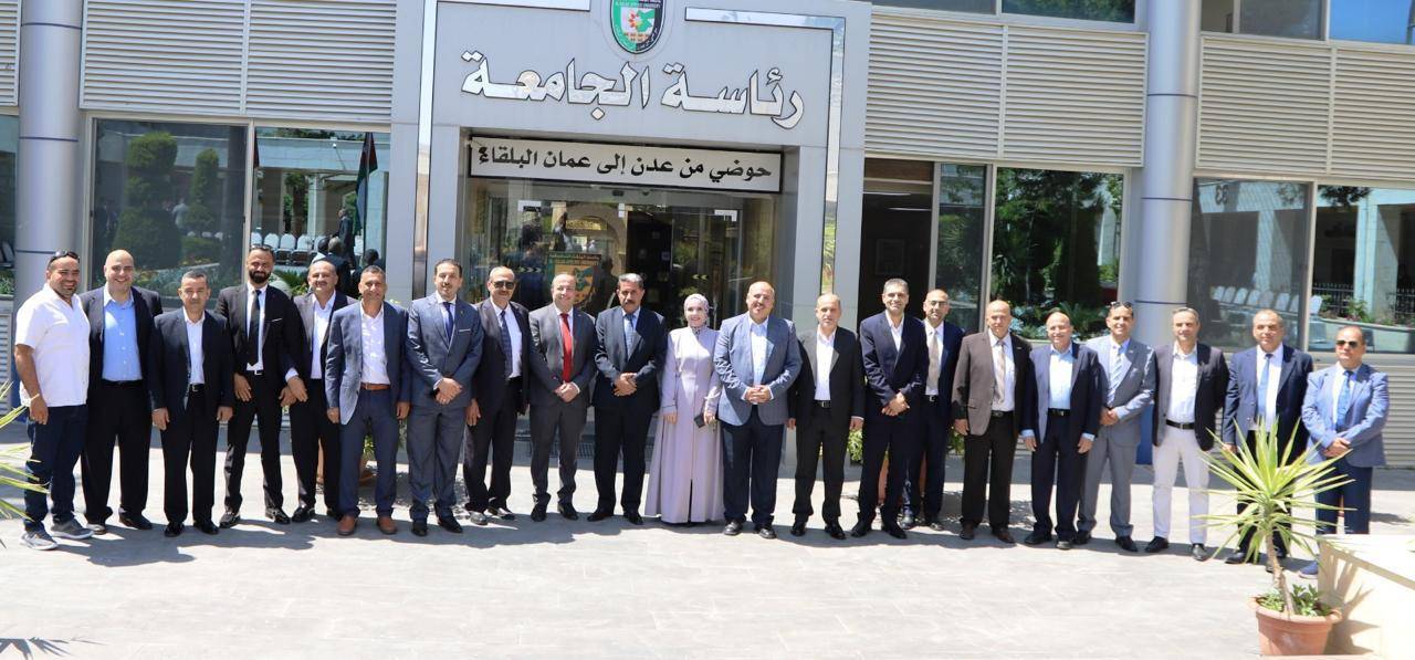 رئيس جامعة البلقاء التطبيقية يتلقى التهاني بعيد الأضحى