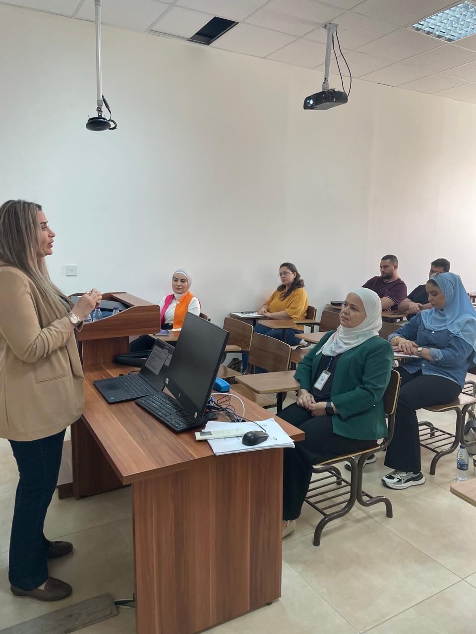  استكشاف عالم اليقظة الدوائية  محاضرة تطبيقية لطلبة ماجستير اليقظة الدوائية والشؤون التنظيمية في عمان العربية