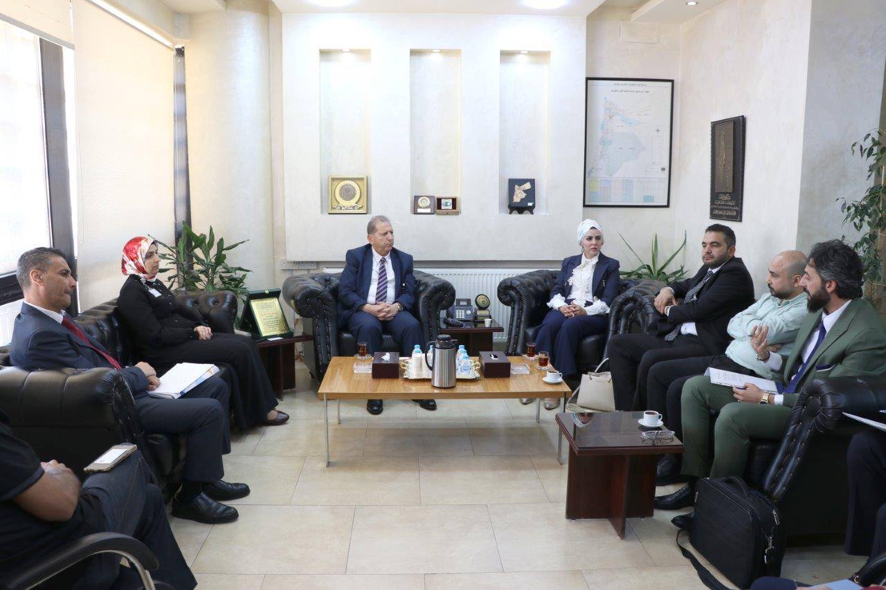 جامعة عمان العربية ودينارك - Dinarak يبحثان تعزيز التعاون في ريادة الأعمال والابتكار والخدمات المالية الرقمية