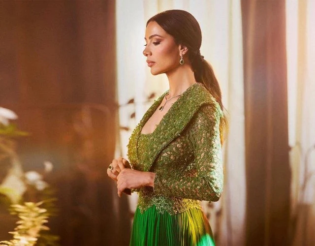 شيماء هلالي تطرح كل الحكاية باللهجة الخليجية