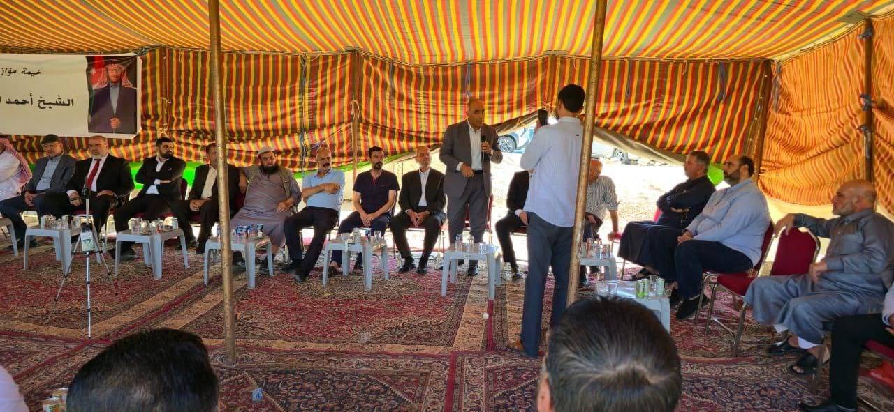 وجهاء ونواب وشخصيات وطنية في خيمة التضامن مع الزرقان في الطفيلة - صور  