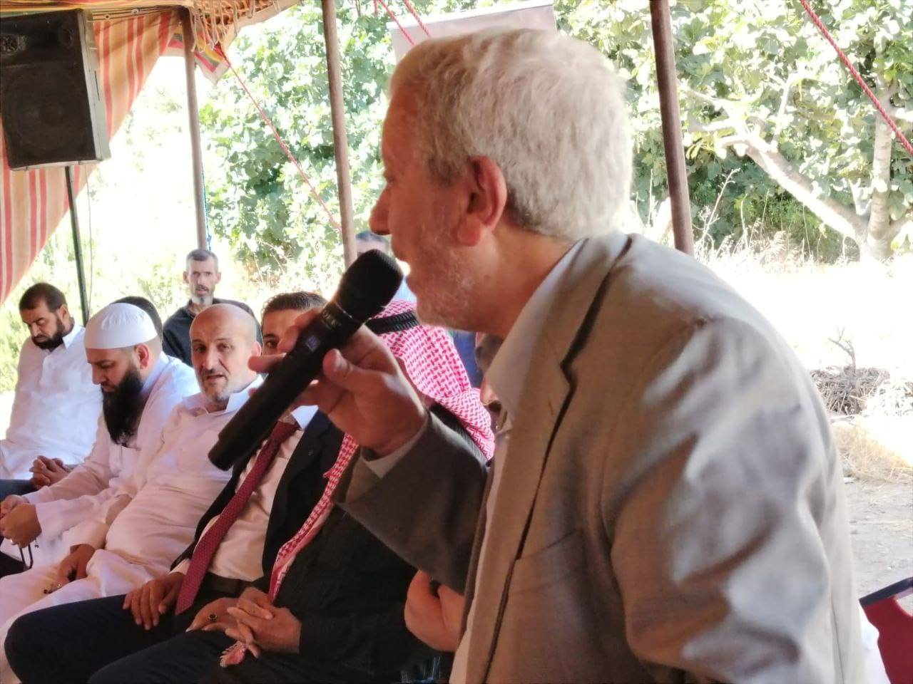 وجهاء ونواب وشخصيات وطنية في خيمة التضامن مع الزرقان في الطفيلة - صور  