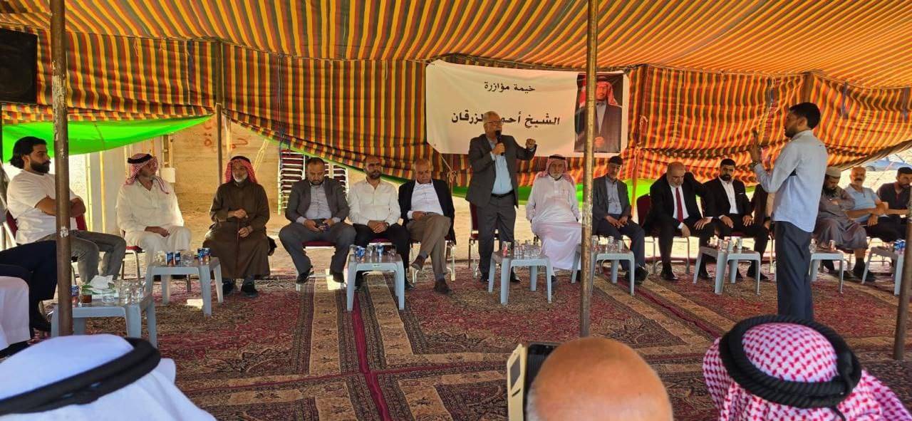 وجهاء ونواب وشخصيات وطنية في خيمة التضامن مع الزرقان في الطفيلة - صور  