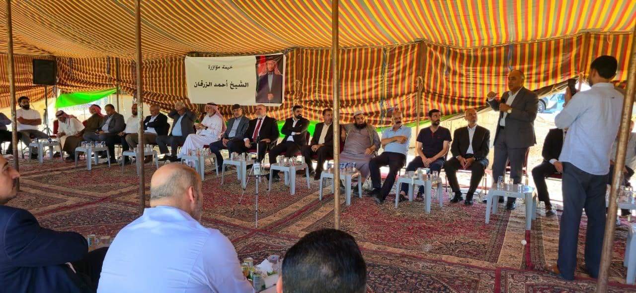 وجهاء ونواب وشخصيات وطنية في خيمة التضامن مع الزرقان في الطفيلة - صور  