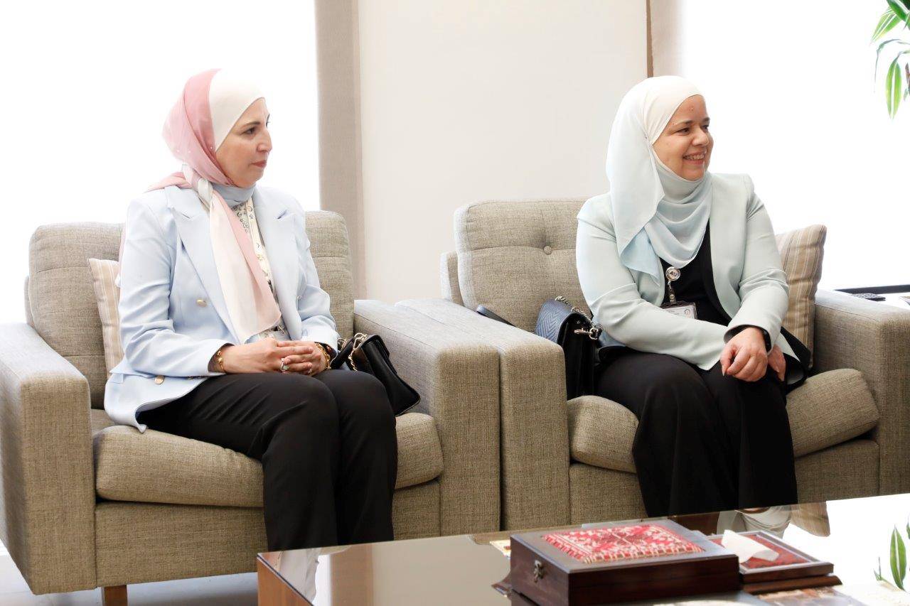  عمان العربية توقع اتفاقية تعاون مع مستشفى الرشيد لتدريب طلبة كلية الصيدلة وتأهيلهم لسوق العمل