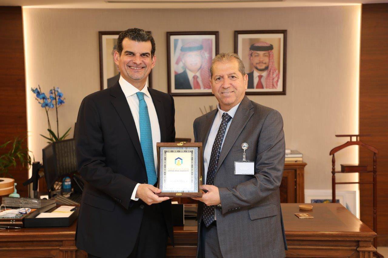  عمان العربية توقع اتفاقية تعاون مع مستشفى الرشيد لتدريب طلبة كلية الصيدلة وتأهيلهم لسوق العمل