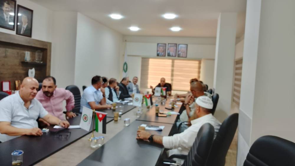 زيارة وفد نقابة تجار الأدوات المنزلية إلى نقابة تجار الألبسة والأحذية والأقمشة