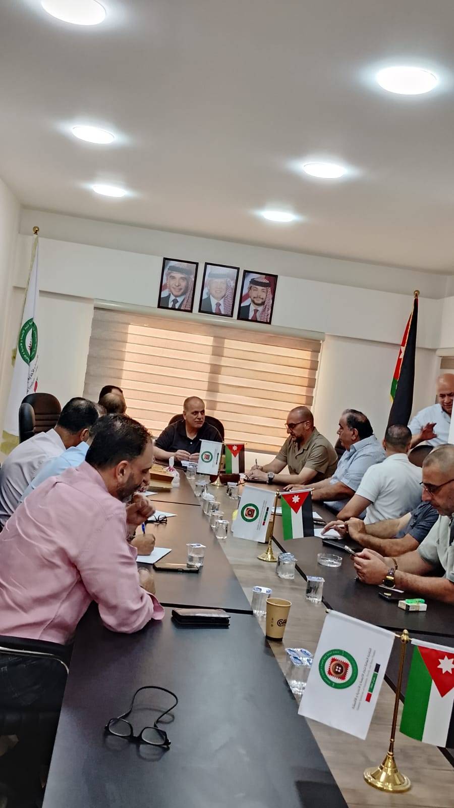 زيارة وفد نقابة تجار الأدوات المنزلية إلى نقابة تجار الألبسة والأحذية والأقمشة