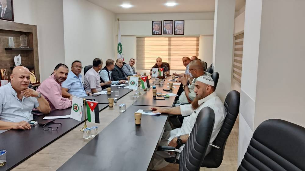 زيارة وفد نقابة تجار الأدوات المنزلية إلى نقابة تجار الألبسة والأحذية والأقمشة