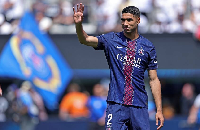 بعد سحق ريال مدريد.. أشرف حكيمي يهدي قميصه لأسطورة الملكي