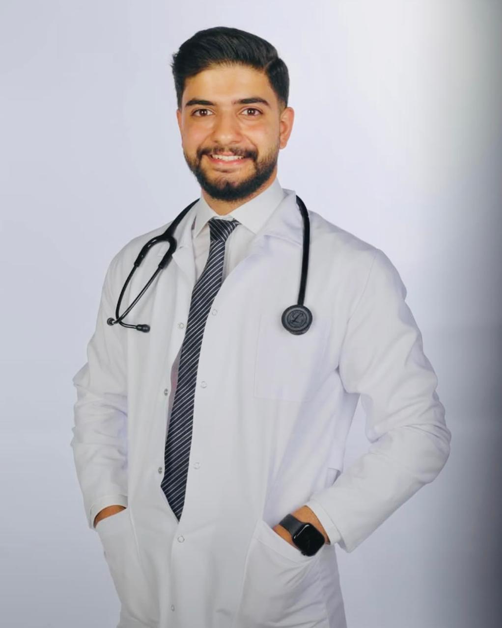 تهنئة بمناسبة تخرج نخبة من أبناء عشيرة الحجاج في تخصصات الطب وطب الأسنان 