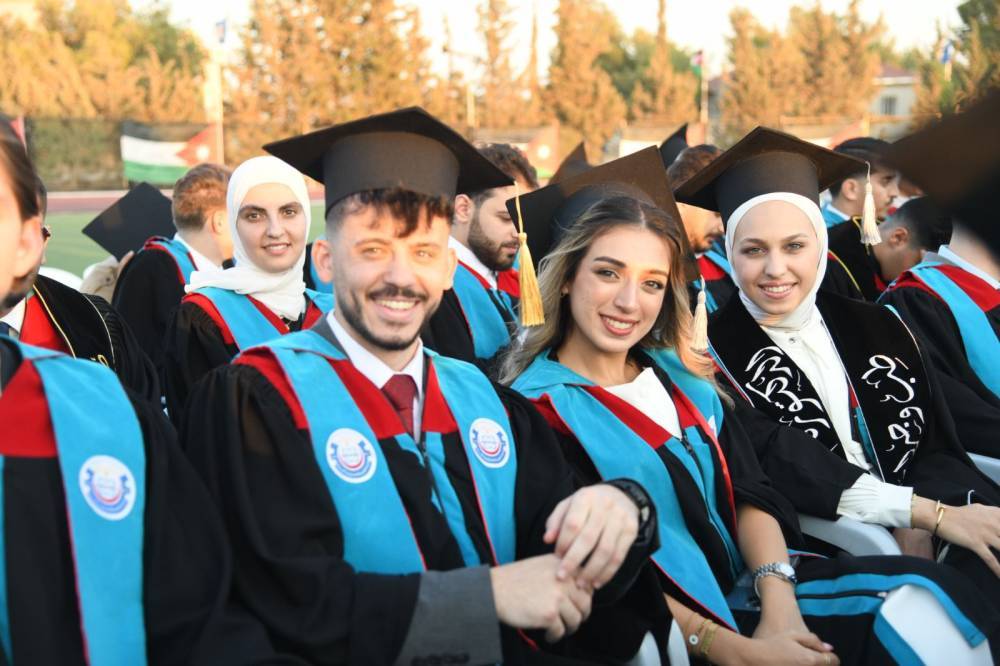 جامعة العلوم والتكنولوجيا تواصل احتفالاتها بتخريج الفوج السابع والثلاثين
