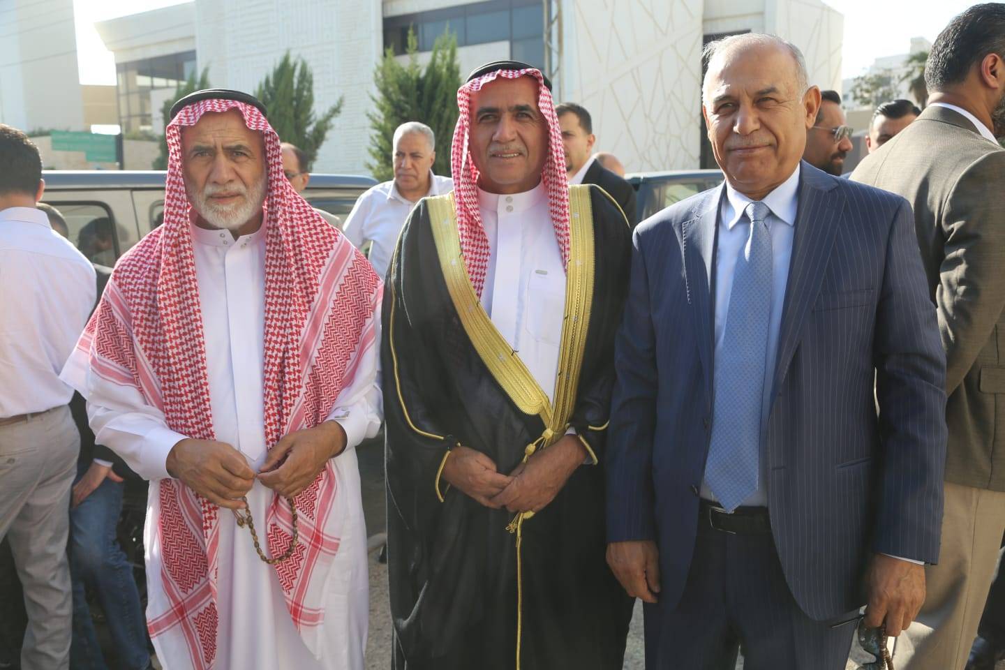 التيم و ابو صنوبر نسايب الحديد طلب و العبادي أعطى