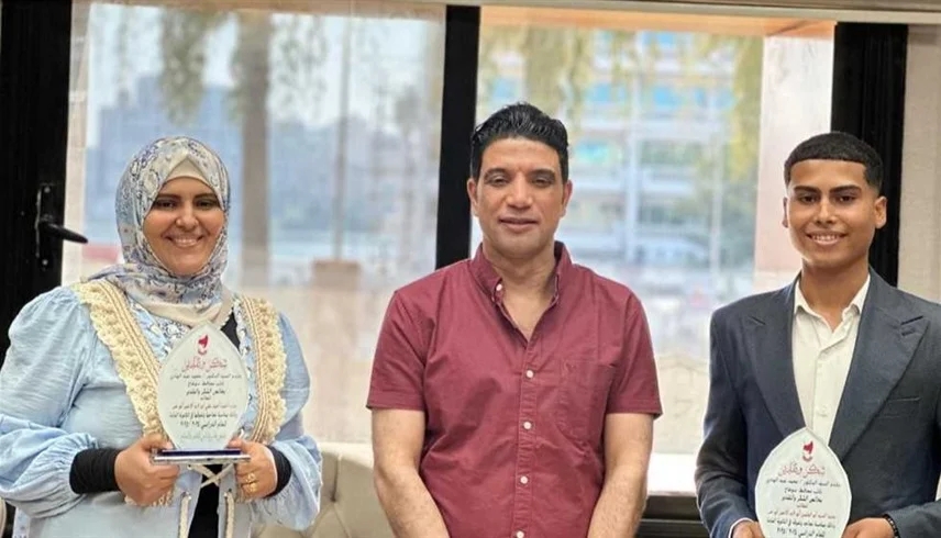 قصة نجاح في صعيد مصر.. أم تتفوق على ابنها في الثانوية العامة