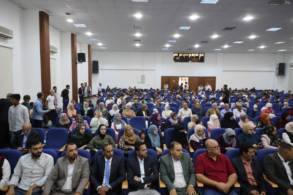 وزير الشباب يترأس جلسة تعريفية بجائزة الحسين للعمل التطوعي في الطفيلة