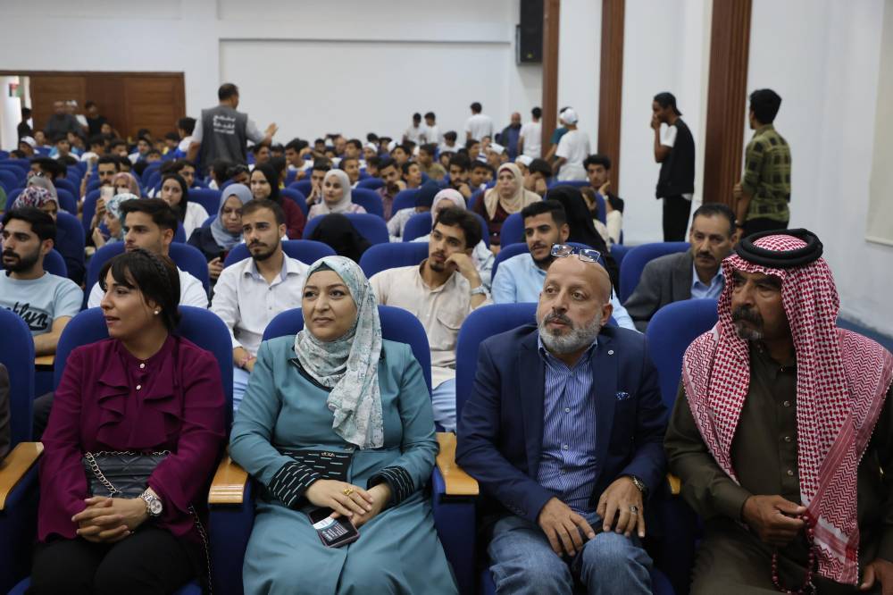 وزير الشباب يترأس جلسة تعريفية بجائزة الحسين للعمل التطوعي في الطفيلة