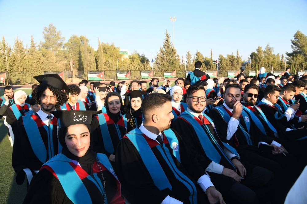 في ختام أسبوع حافل بالفرح والإنجاز.. العلوم والتكنولوجيا ترفد الوطن بالفوج السابع والثلاثين من خريجيها