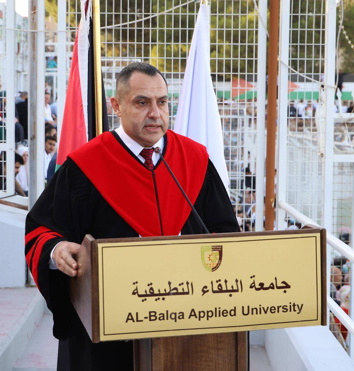 جامعة البلقاء التطبيقية تتوّج احتفالاتها بـ(فوج العلم) بتخريج طلبة كلية الطب وكلية الدراسات العليا