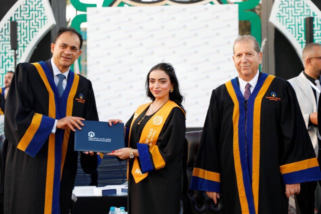 الجازي يرعى حفل تخريج الفوج الخامس والعشرين منطلبة جامعة عمان العربية