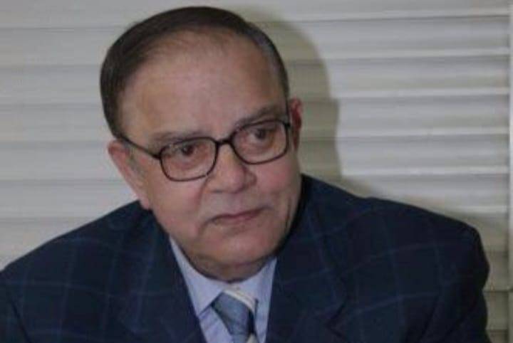 الإعلامي الكبير يطلب الكرامة لا المساعدة