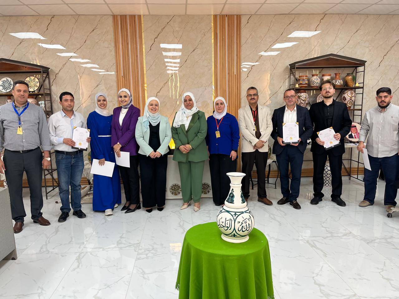 صيدلة عمان العربية تُعزز كفاءة طلبتها ببرنامج تطبيقي في الصناعات الدوائية