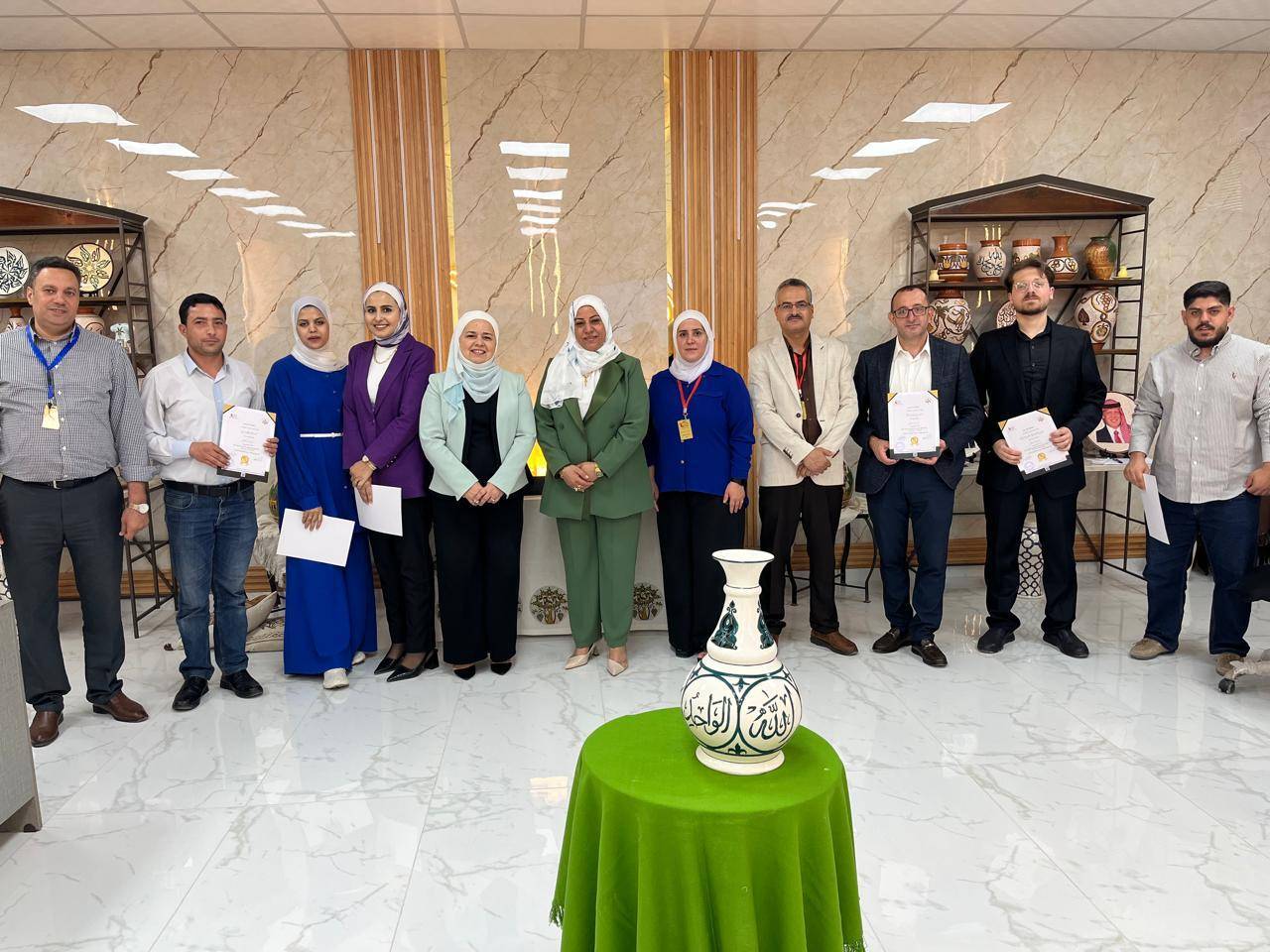 صيدلة عمان العربية تُعزز كفاءة طلبتها ببرنامج تطبيقي في الصناعات الدوائية